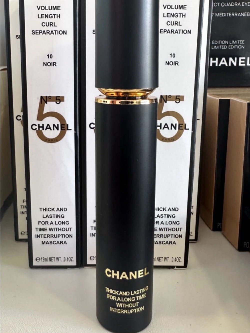Chanel N 5 thick and lasting for a long time whiteout interruption mascara